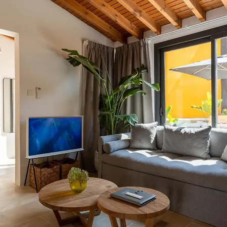 Exquisite 2br Modern W Private Pool Apartament Agios Tychonas