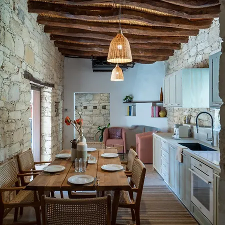 Exquisite 2br Modern W Private Pool