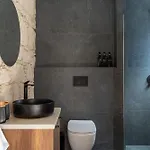 Apartment Exquisite 2br Modern W Private Pool Agios Tychonas
