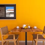 Apartment Exquisite 2br Modern W Private Pool Agios Tychonas