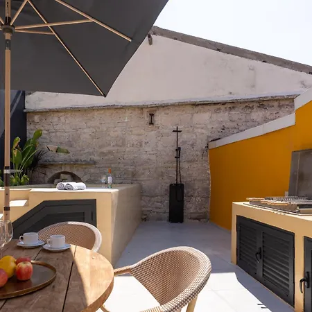 Exquisite 2br Modern W Private Pool Lejlighed Agios Tychonas